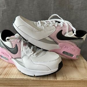 NIKE AIR MAX EXCEE-LIKE NEW-SIZE 10